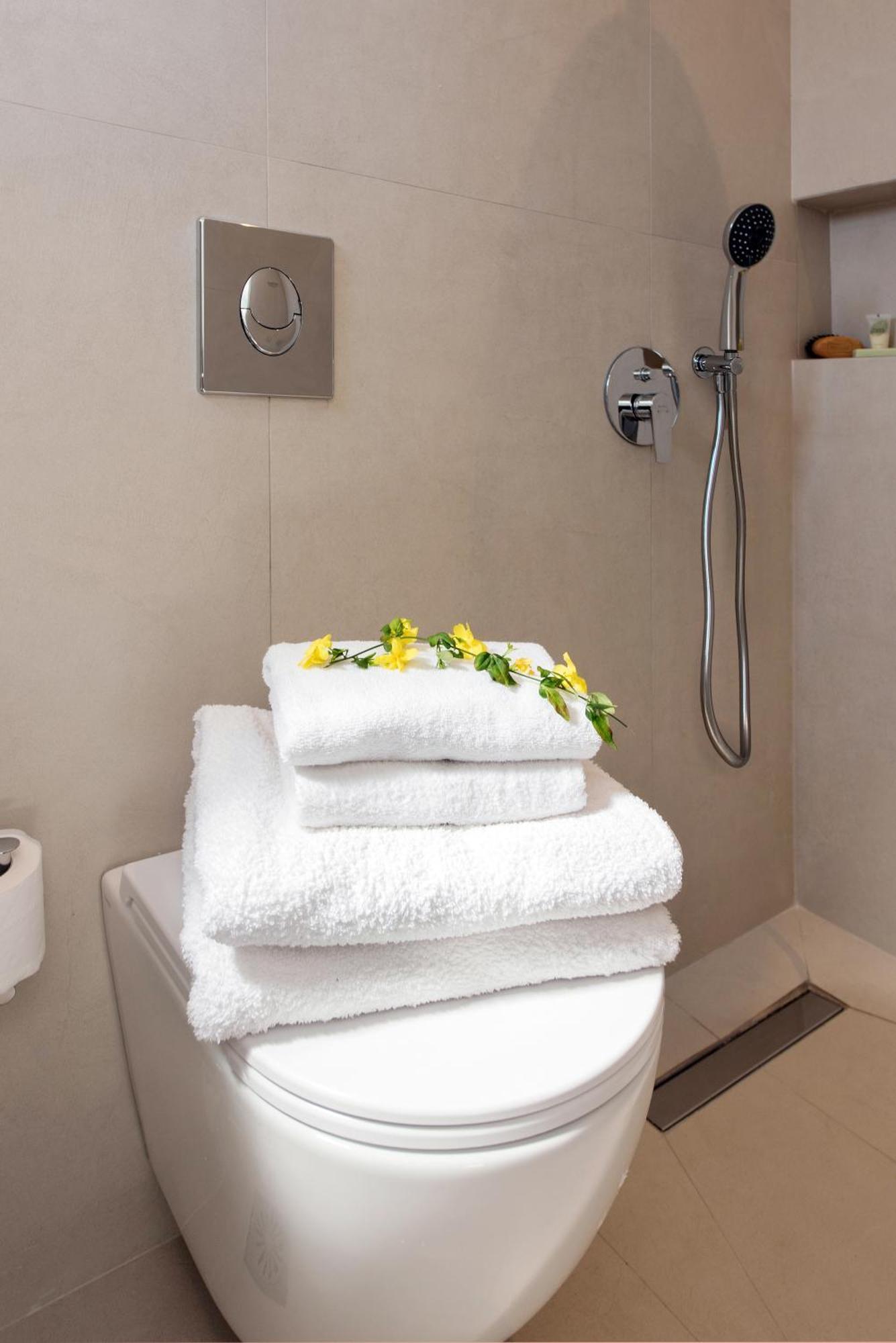 Nisea Apartments อิปโซส ภายนอก รูปภาพ