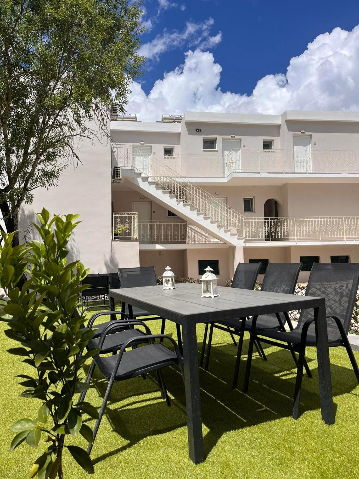 Nisea Apartments อิปโซส ภายนอก รูปภาพ