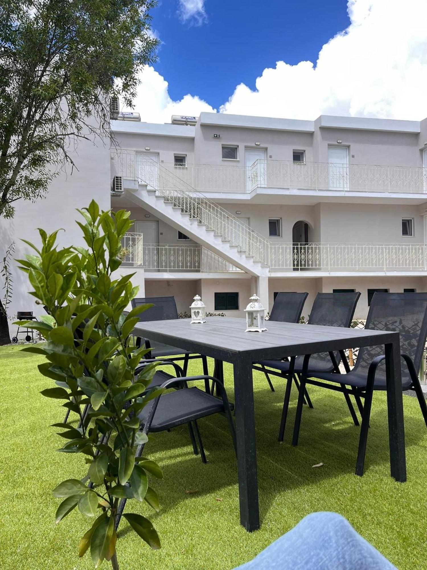 Nisea Apartments อิปโซส ภายนอก รูปภาพ